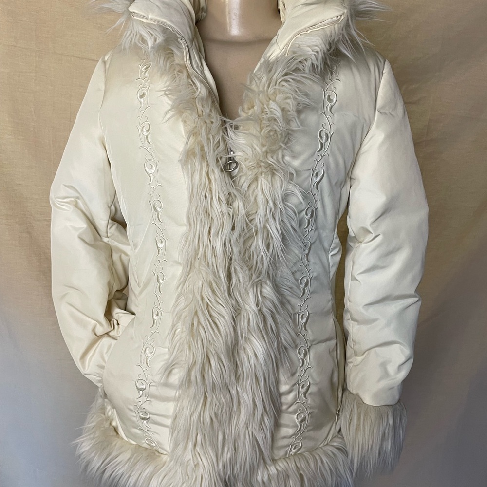 G by Guess Ivory vintage Faux Fur Puffer Jacket with embroidery